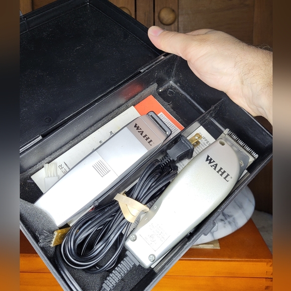 Wahl Silver and Black Clipper Kit - Picture 3 of 7